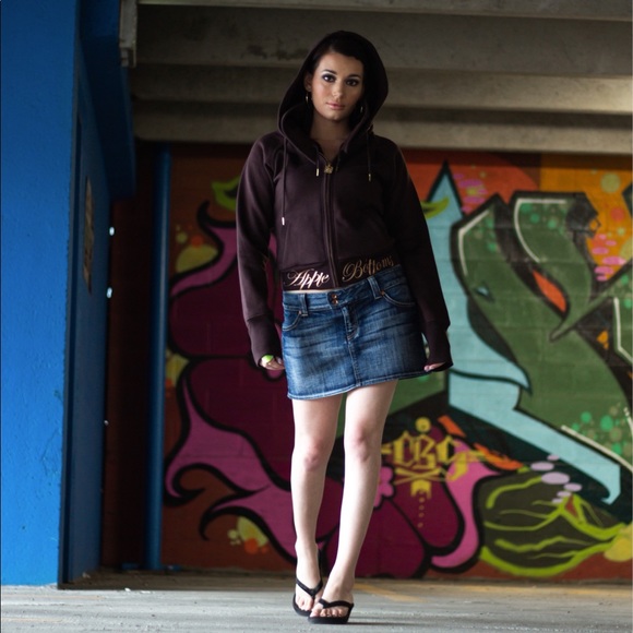 *SOLD* Apple Bottoms Sweater - Picture 2 of 7